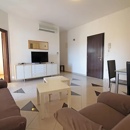 Apartamento Skroce.3 *
